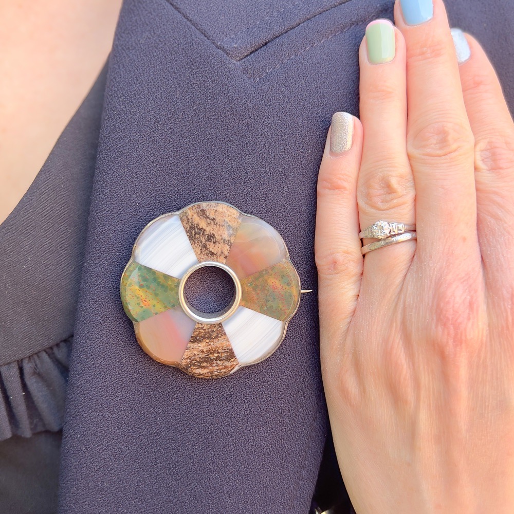Victorian Late 1800s Antique Scottish Agate Specimen Brooch